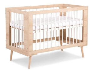 Łóżeczko dziecięce na drewnianych nóżkach sofie 120×60 buk